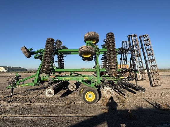 2024 John Deere 2660VT Equipment Image0