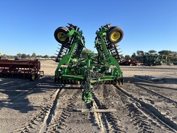 Image of John Deere 2660VT equipment image 2