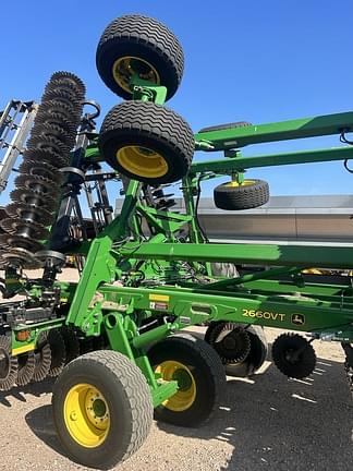 Image of John Deere 2660VT equipment image 1