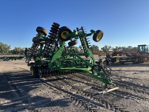 Image of John Deere 2660VT equipment image 3