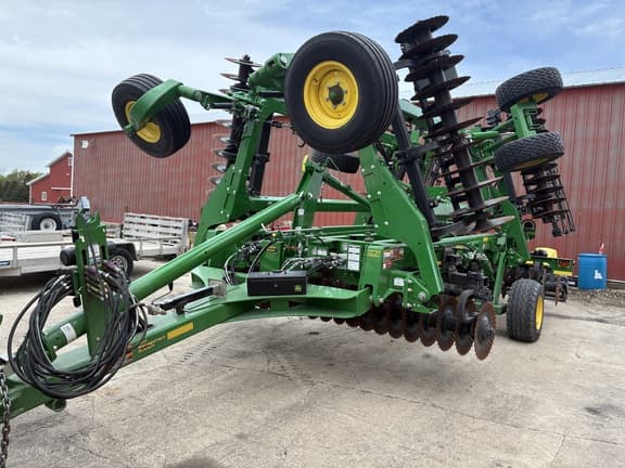 Image of John Deere 2660VT Primary image