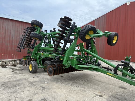 Image of John Deere 2660VT equipment image 2