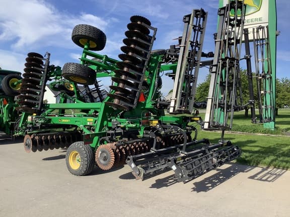 Image of John Deere 2660VT equipment image 3
