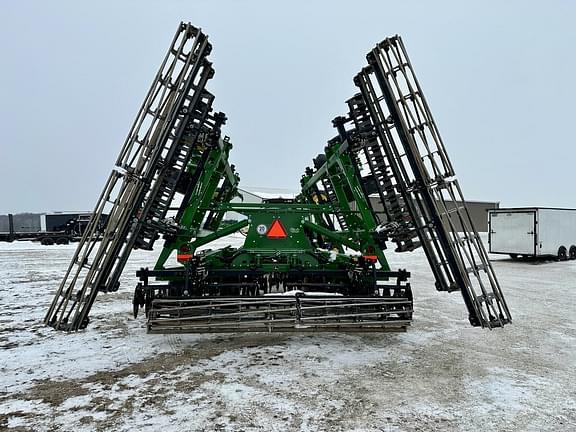 Image of John Deere 2660VT equipment image 2