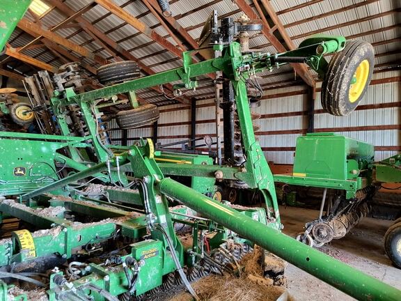 2024 John Deere 2660VT Equipment Image0