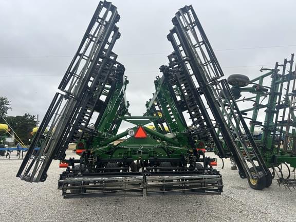 Image of John Deere 2660VT equipment image 2
