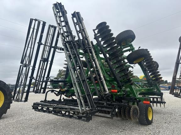 Image of John Deere 2660VT equipment image 3