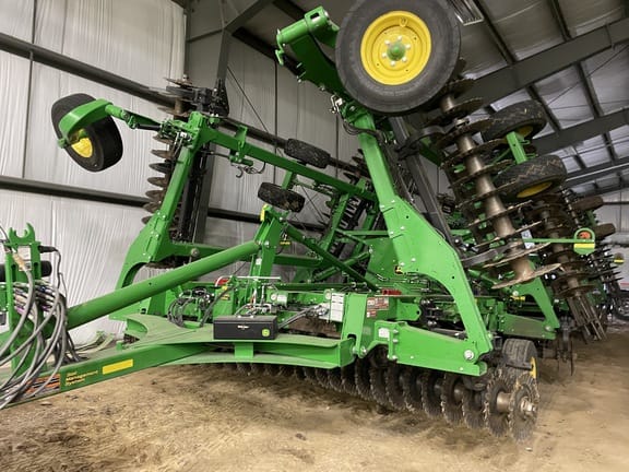 2024 John Deere 2660VT Equipment Image0