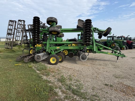 Image of John Deere 2660VT equipment image 2