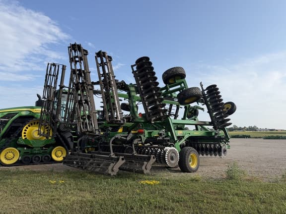 Image of John Deere 2660VT equipment image 3