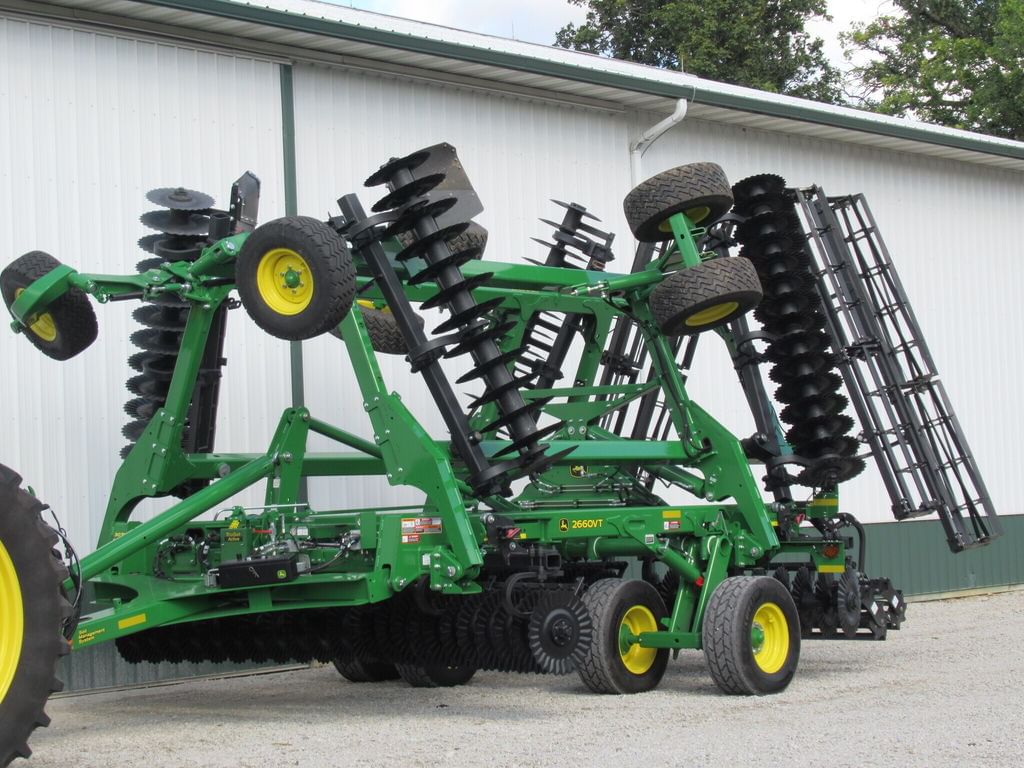 2024 John Deere 2660VT Equipment Image0