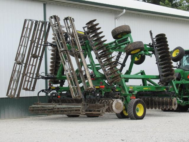 Image of John Deere 2660VT equipment image 4