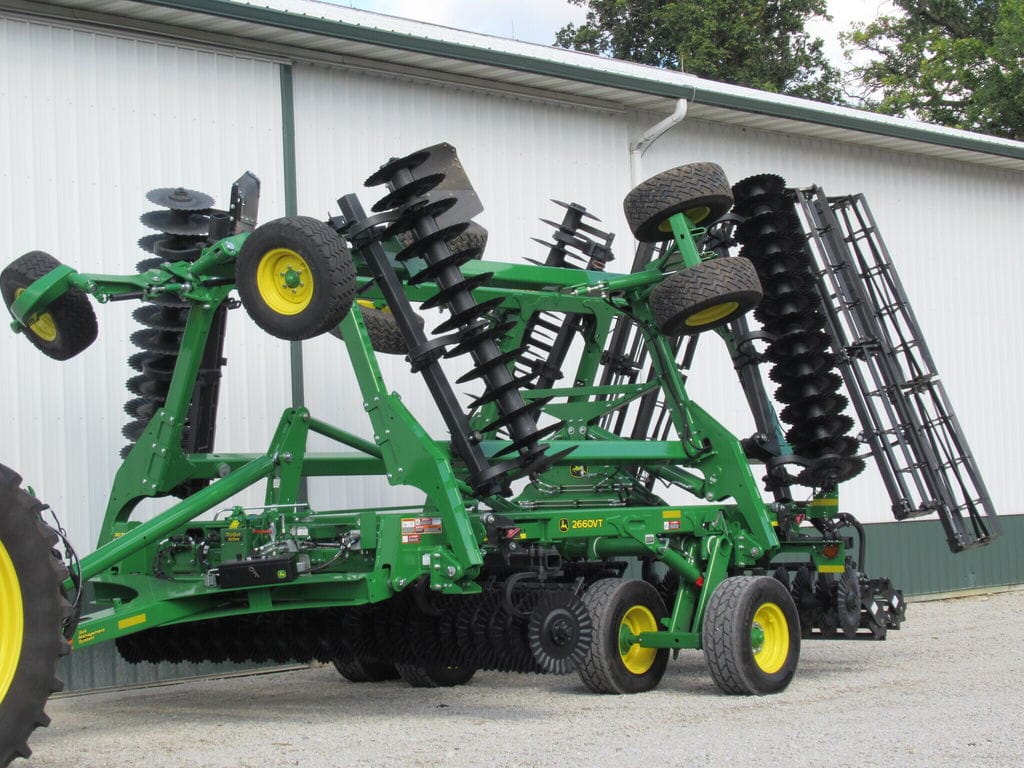 2024 John Deere 2660VT Equipment Image0