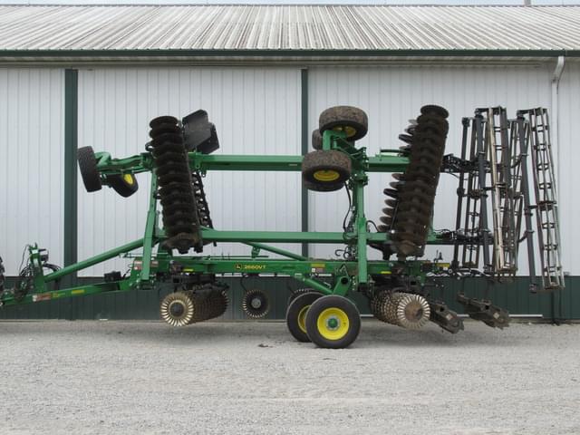 Image of John Deere 2660VT equipment image 1