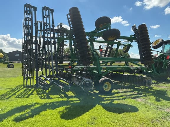 Image of John Deere 2660VT equipment image 3