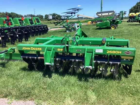 Image of John Deere 2680H equipment image 1