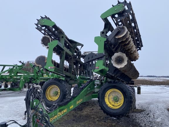 Image of John Deere 2680H equipment image 1
