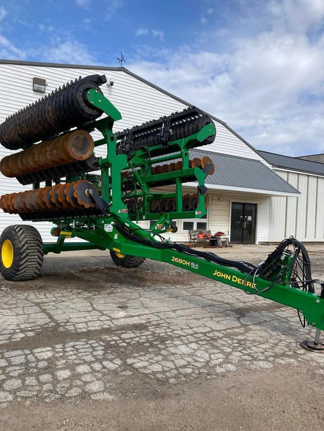 Image of John Deere 2680H equipment image 1