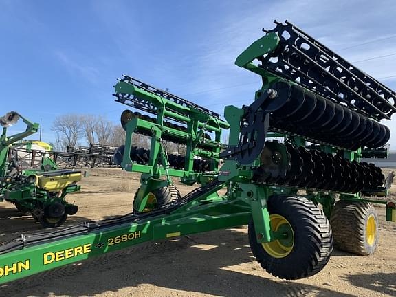 Image of John Deere 2680H equipment image 1