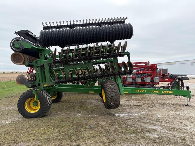 Image of John Deere 2680H equipment image 1
