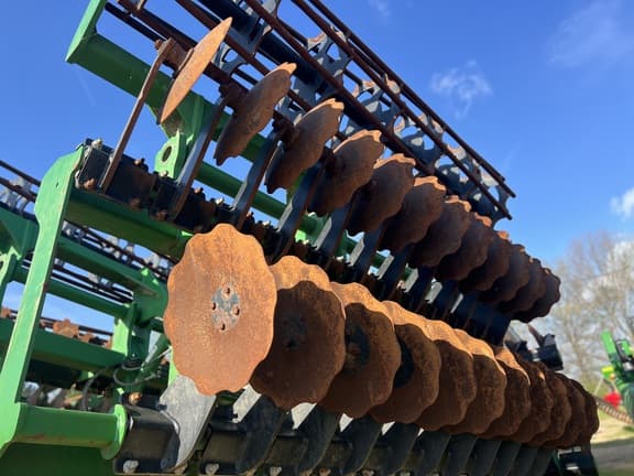 Image of John Deere 2680H equipment image 1