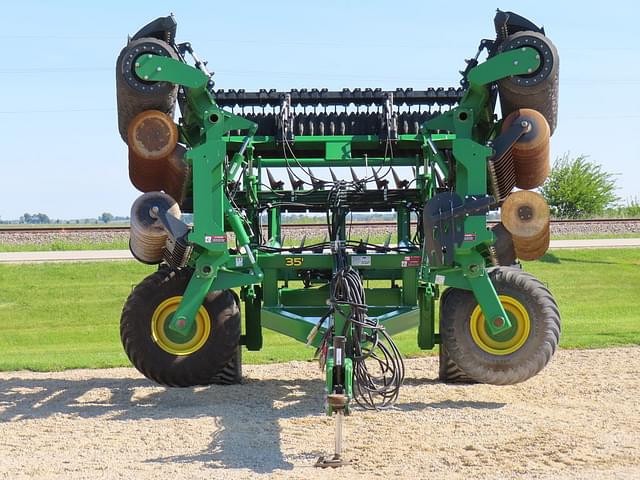 Image of John Deere 2680H equipment image 2