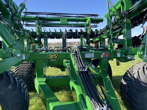 Image of John Deere 2680H equipment image 2