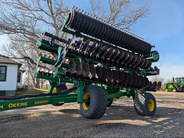 Image of John Deere 2680H equipment image 1