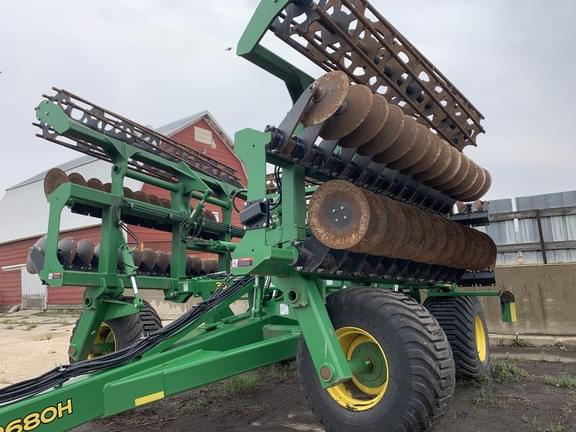 Image of John Deere 2680H equipment image 1
