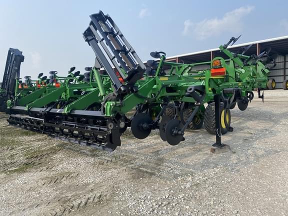 Image of John Deere 2730 equipment image 3