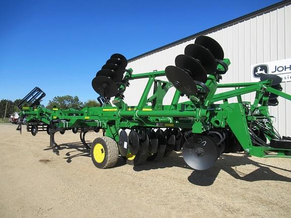 Image of John Deere 2730 equipment image 3