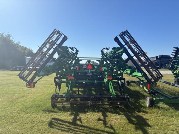Image of John Deere 2730 equipment image 3
