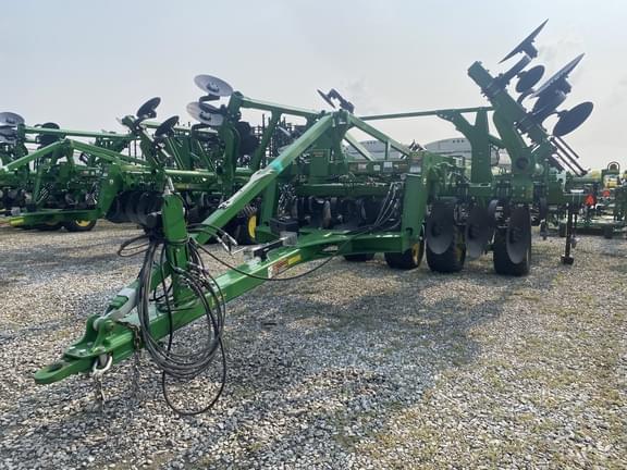 Image of John Deere 2730 Primary image