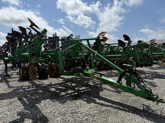 Image of John Deere 2730 equipment image 1