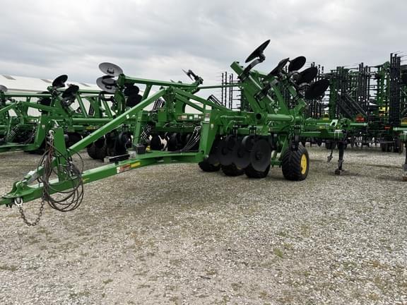 Image of John Deere 2730 equipment image 2