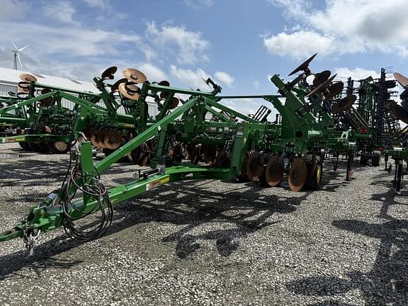 Image of John Deere 2730 Primary image