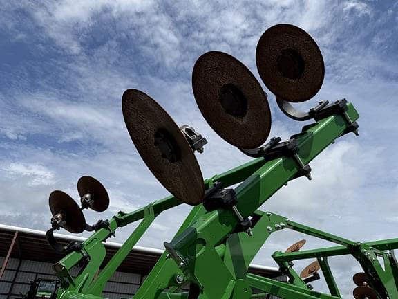 Image of John Deere 2730 equipment image 1