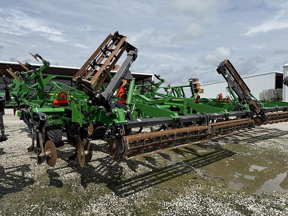 Image of John Deere 2730 equipment image 3