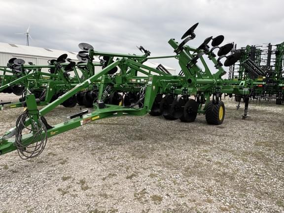 Image of John Deere 2730 Primary image