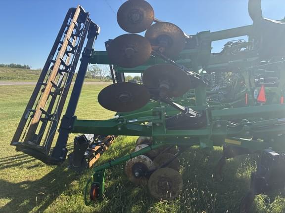 Image of John Deere 2730 equipment image 3