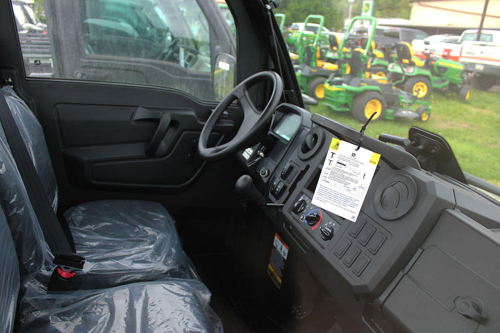 Image of John Deere XUV865M Image 1