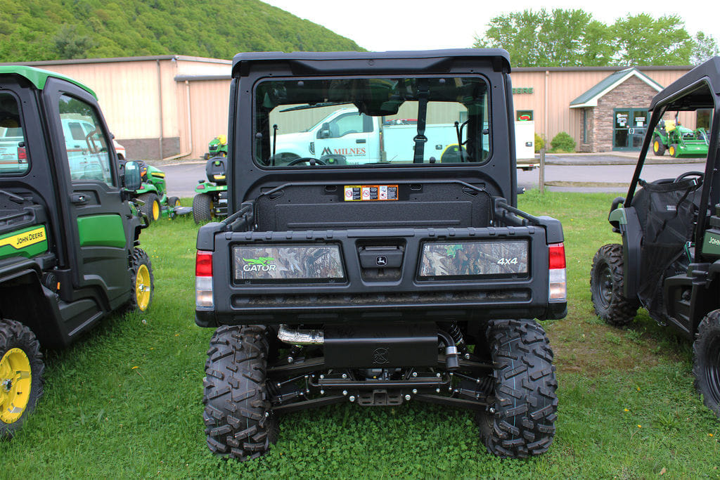 2024 John Deere XUV 865M Equipment Image0