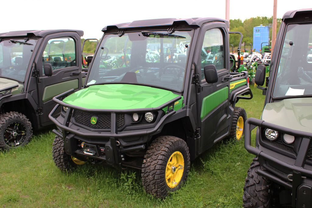 Main image John Deere XUV 835M