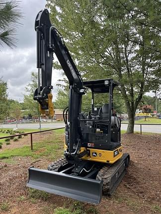 Image of John Deere 30P equipment image 1