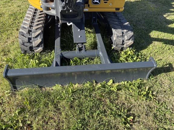 Image of John Deere 30P equipment image 4