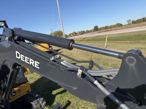 Image of John Deere 30P equipment image 2