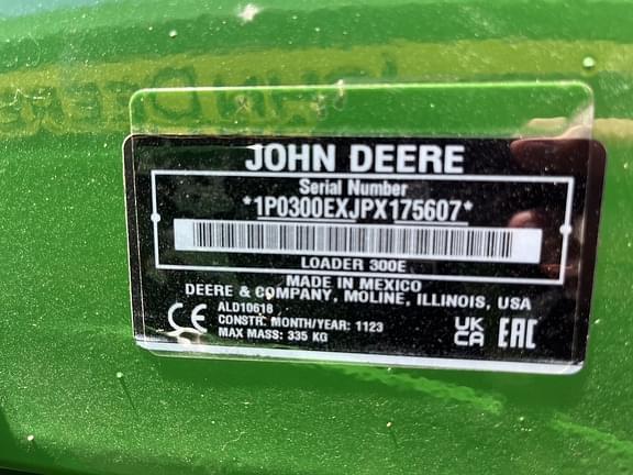 Image of John Deere 300E equipment image 4
