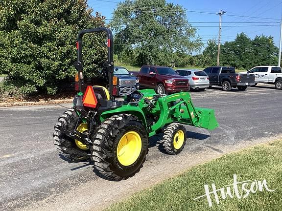 Image of John Deere 3025E equipment image 2