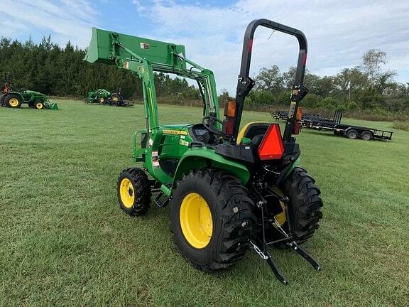 Image of John Deere 3025E equipment image 4