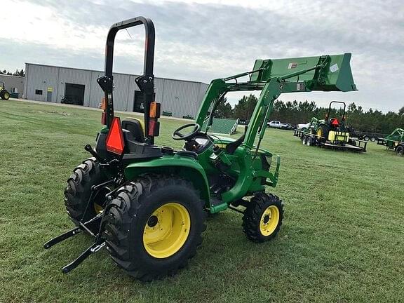 Image of John Deere 3025E equipment image 1